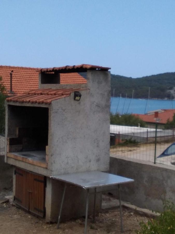 House " Bond " Villa Tisno Exterior photo
