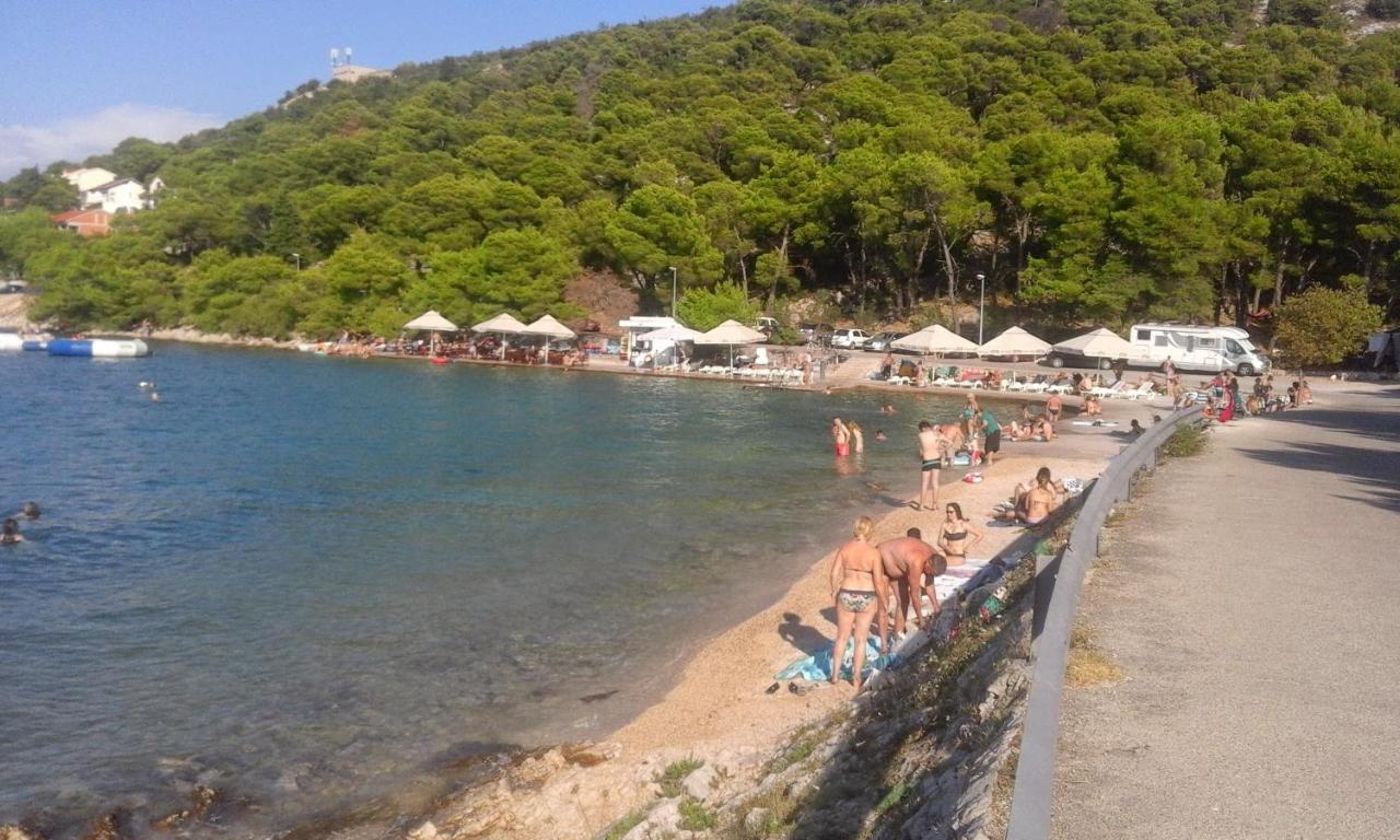 House " Bond " Villa Tisno Exterior photo