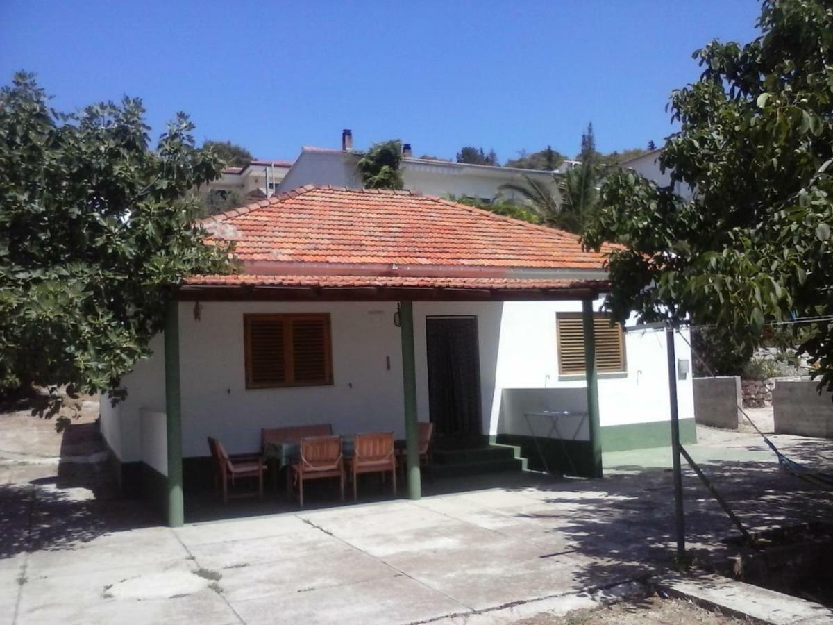 House " Bond " Villa Tisno Exterior photo